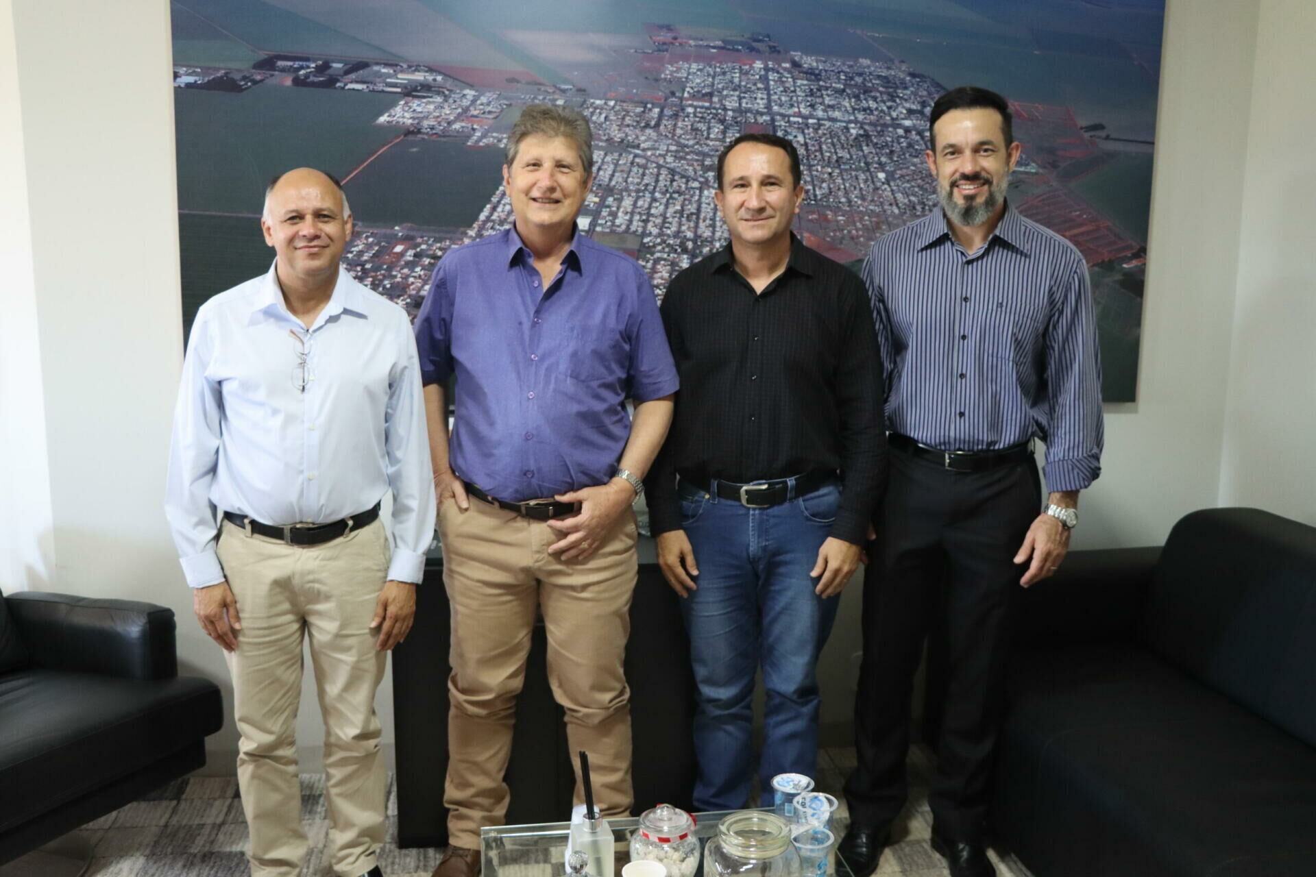 Imagem de compartilhamento para o artigo Prefeitos de Chapadão do Sul e Paraíso das Águas reforçam parceria em encontro para troca de experiências administrativas da MS Todo dia
